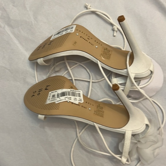 Gianni Bini x Caelynn Bell Papillon Fabric Flower Ankle Wrap Strappy Sandals - Picture 11 of 11